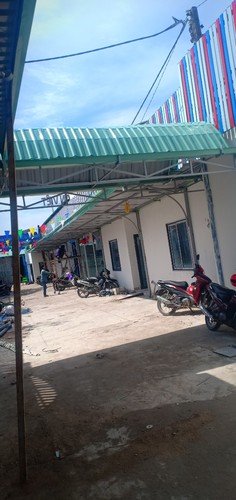 thi công mái tôn giá rẻ quận 11