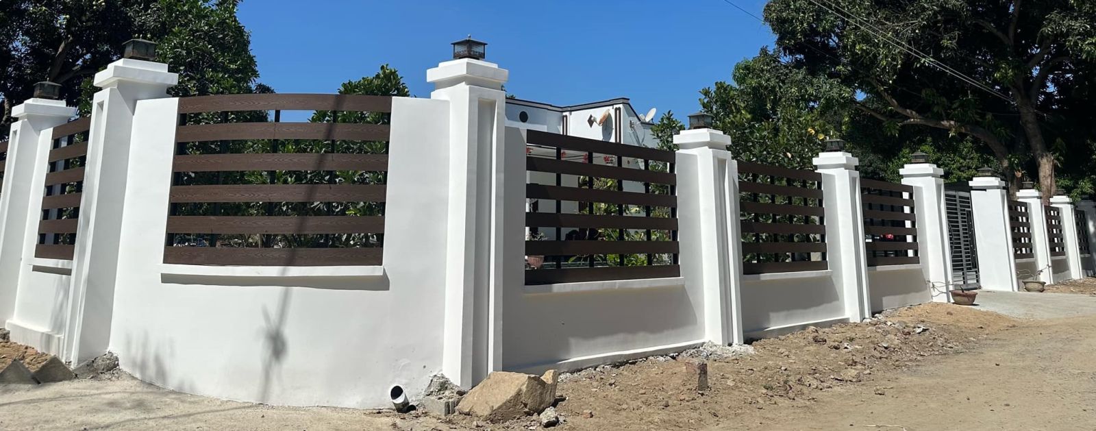 Hàng rào nhựa giả gỗ tphcm