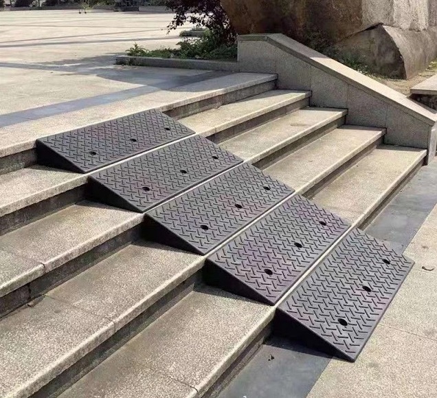 cầu dốc sắt dắt xe hơi