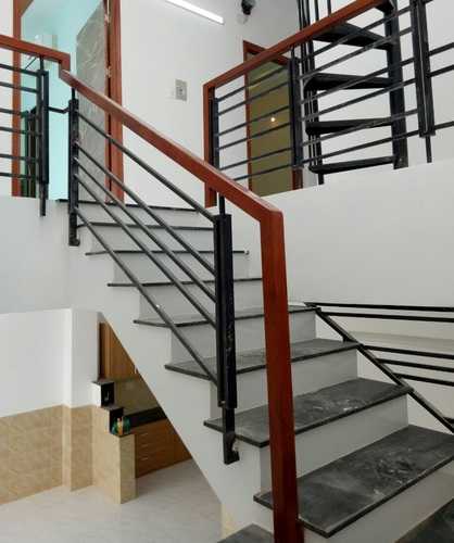 làm cầu thang lan can giá rẻ quận Tân Phú
