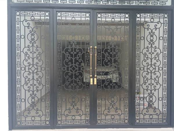 làm cửa sắt tại HCM