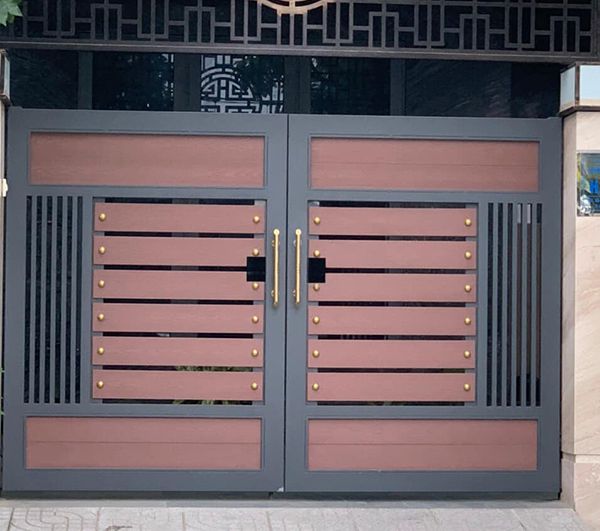 thi công cổng 2 cánh giả gỗ