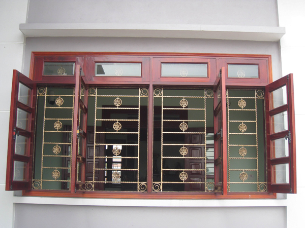 thi công khung cửa sổ sắt