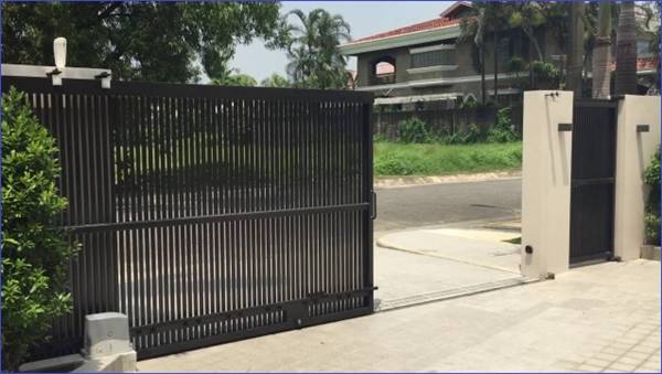  thi công cửa sắt ở HCM